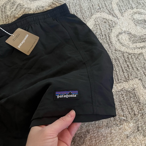 Patagonia • 5" Baggies Shorts Womens Size - Picture 3 of 5